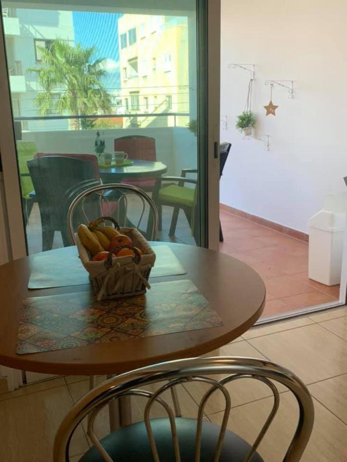 Carisa Downtown With Rooftop Pool Larnaka Exterior foto